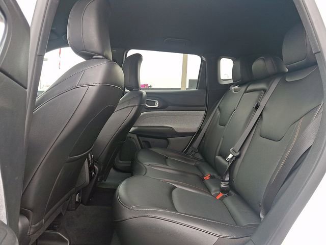 Used 2023 Jeep Compass Latitude image 9