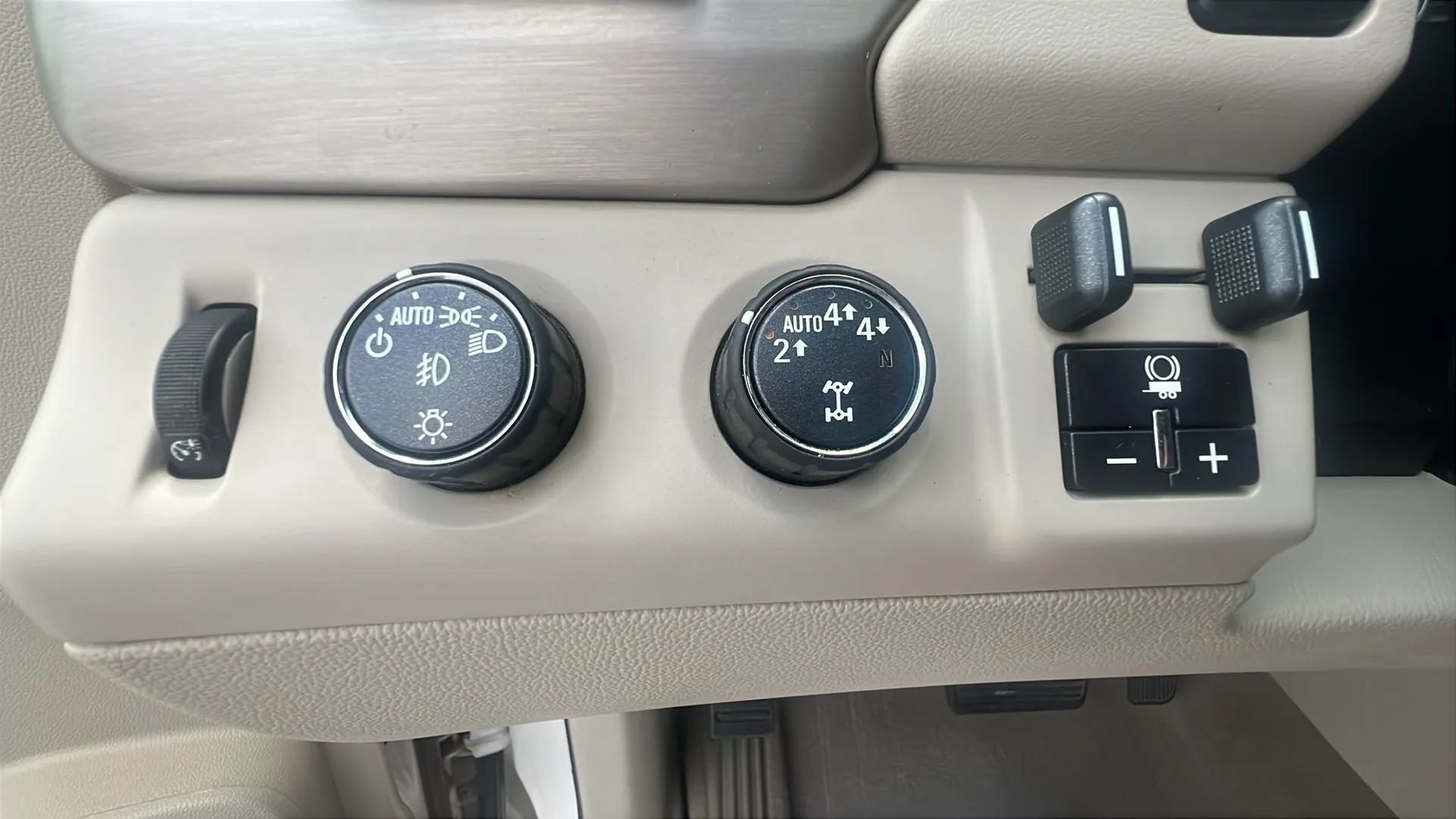 Used 2019 GMC Yukon XL Denali w/ Open Road Package AWD/4WD image 14