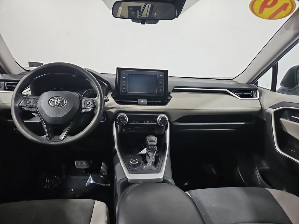 Used 2019 Toyota RAV4 XLE w/ Carpet Mat Package image 13