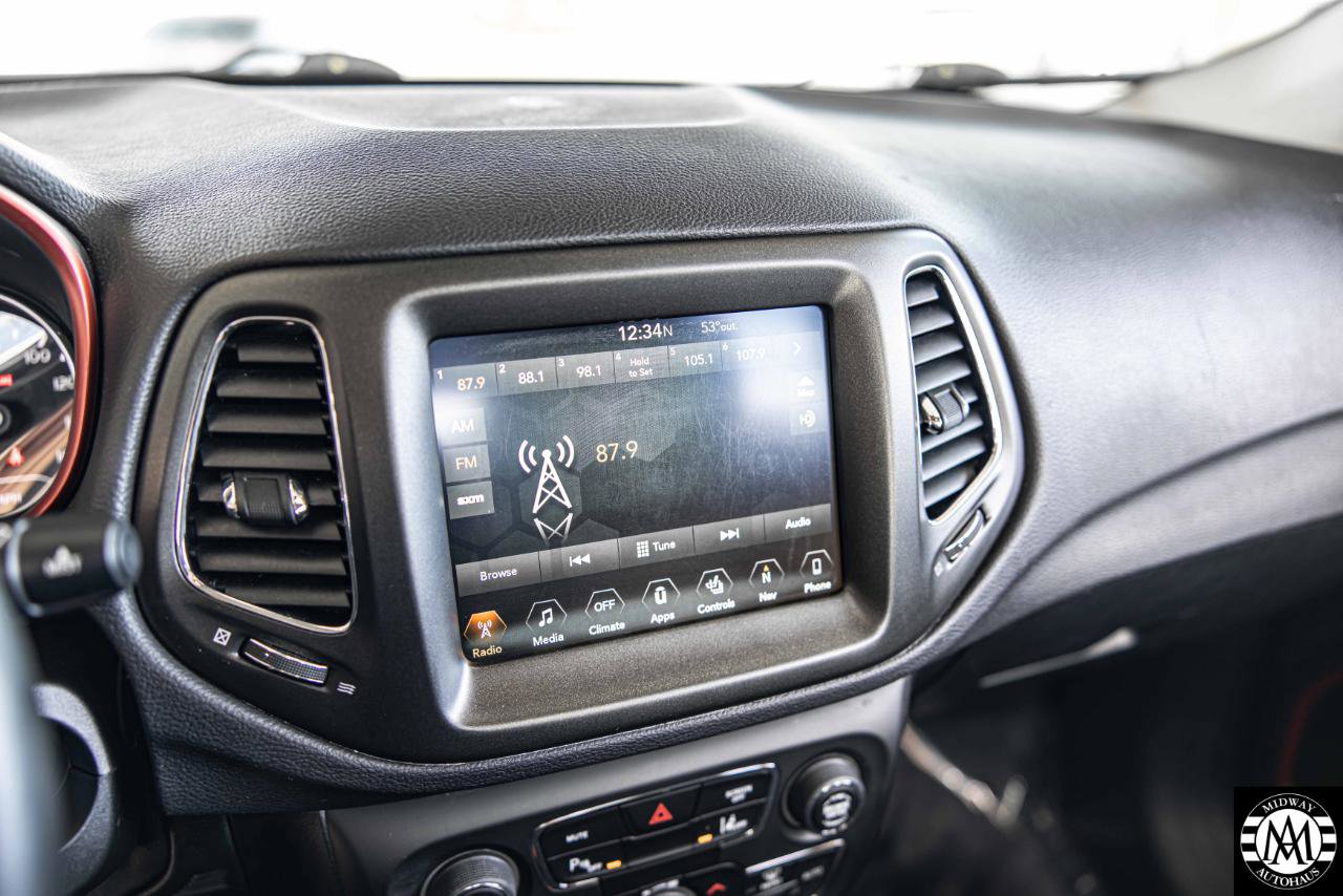 Used 2018 Jeep Compass Trailhawk w/ Leather Interior Group image 10