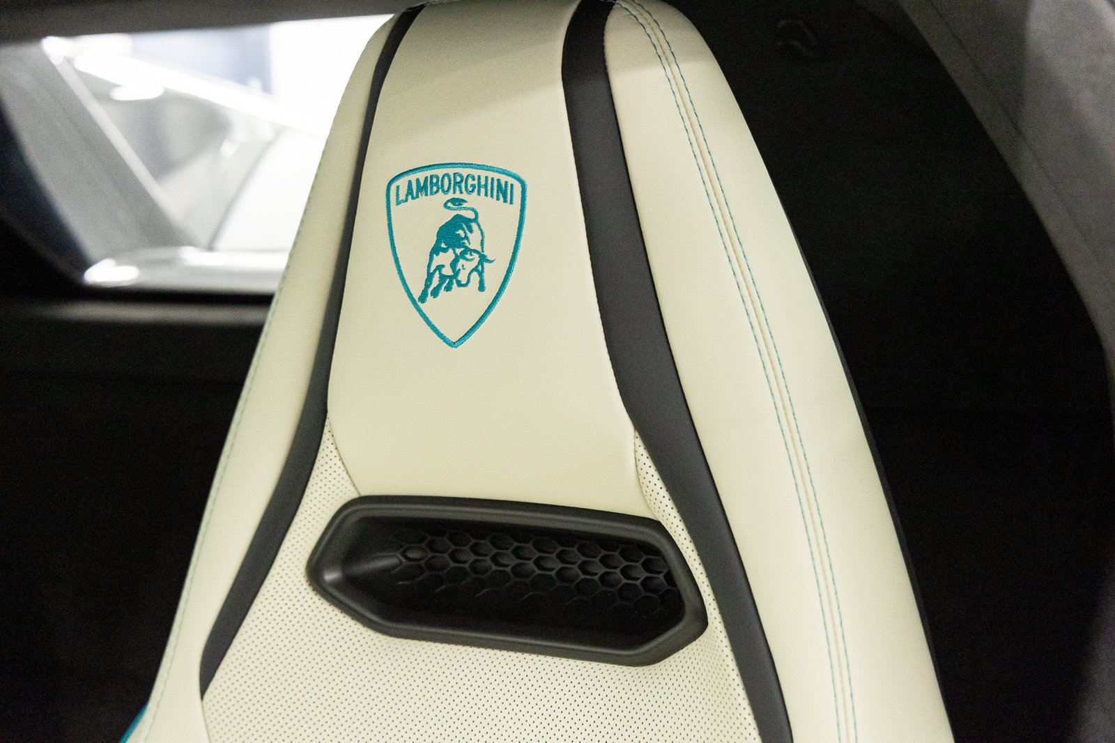 Used 2026 Lamborghini Temerario AWD/4WD image 28