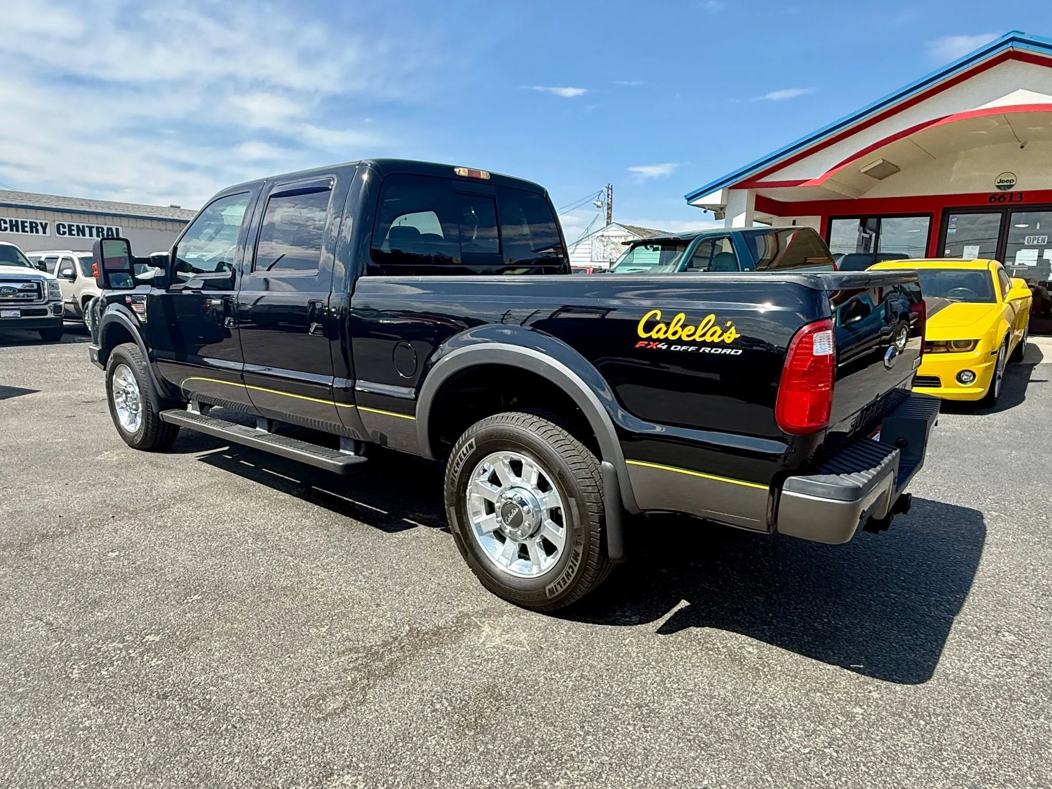 Used 2010 Ford F250 Cabela's image 3