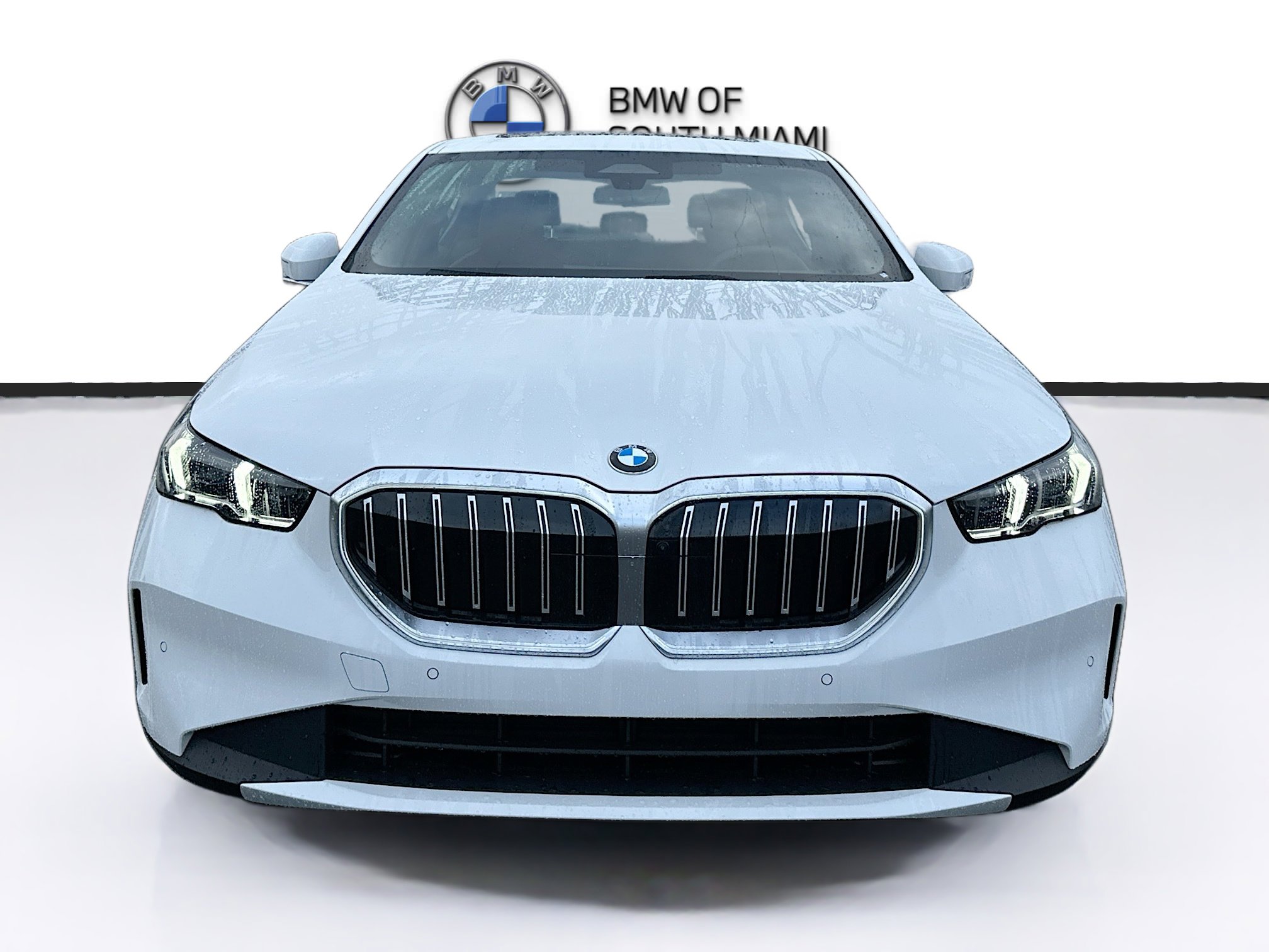 New 2026 BMW 530i 530i w/ Convenience Package image 2