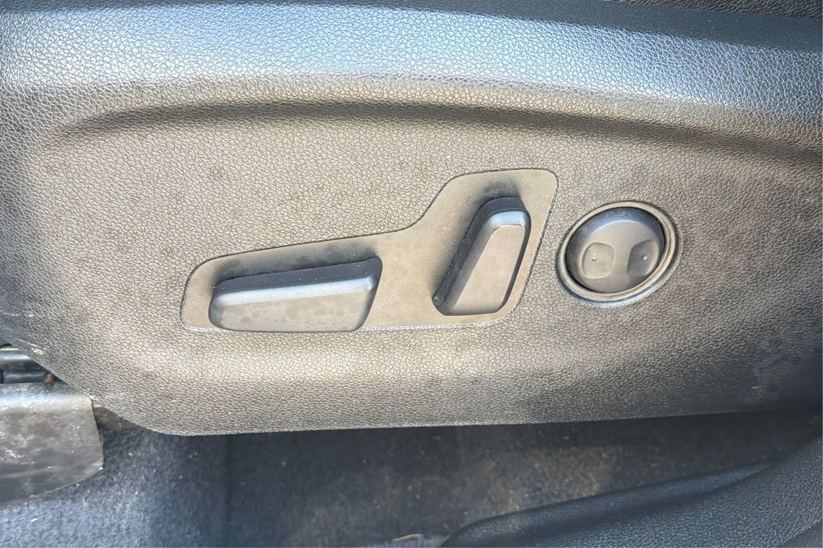 Used 2019 Kia Sorento EX image 18