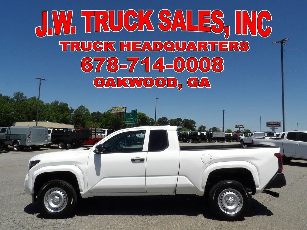 Used 2024 Toyota Tacoma SR RWD image 2