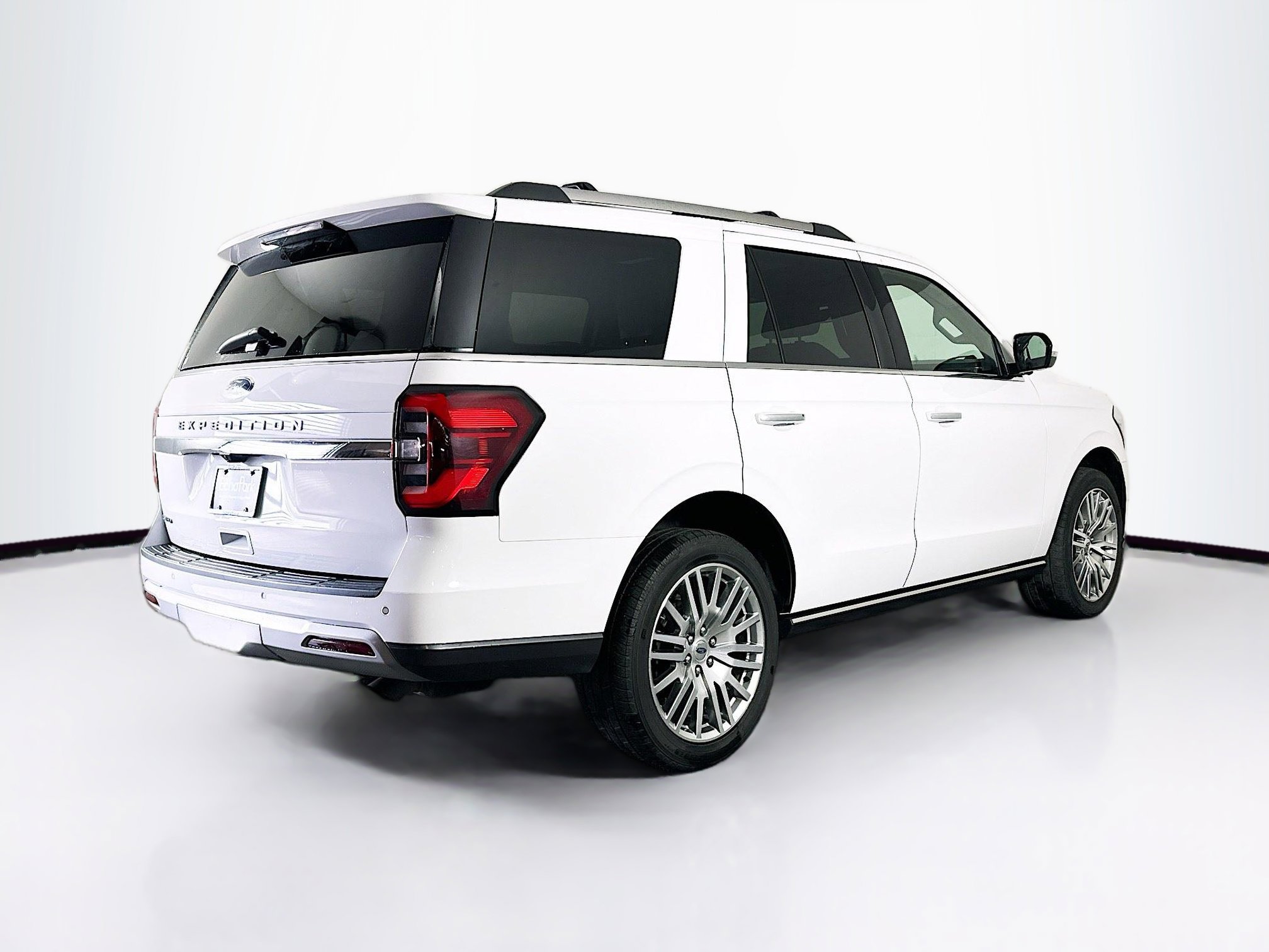Used 2024 Ford Expedition Limited image 9