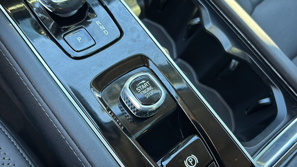 Certified 2026 Volvo XC90 B6 Plus AWD/4WD image 16