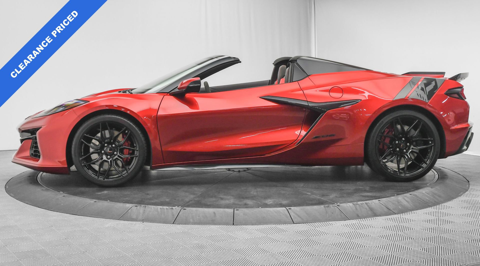 Used 2023 Chevrolet Corvette Z06 image 4