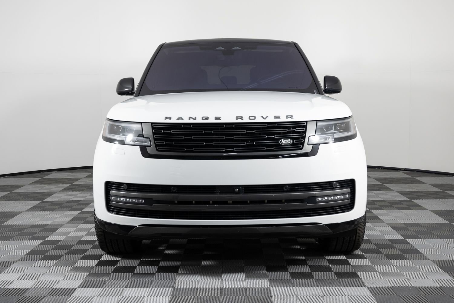 Used 2022 Land Rover Range Rover SE image 11