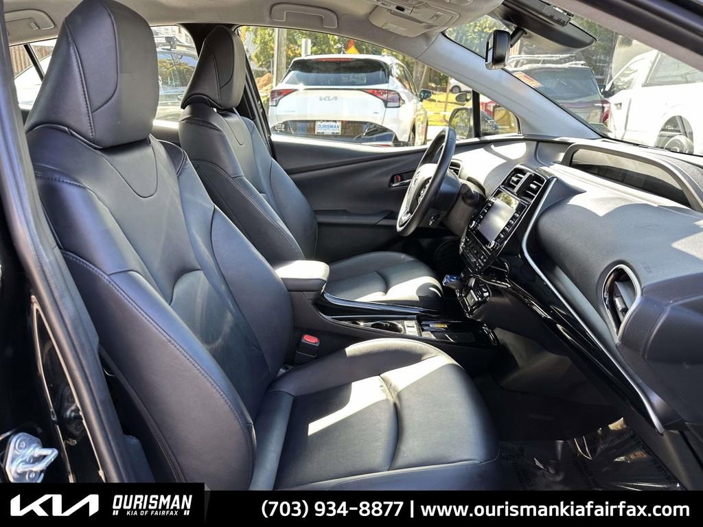 Used 2022 Toyota Prius XLE image 18