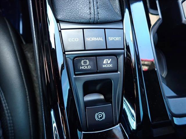 Used 2025 Toyota Camry XSE FWD image 16