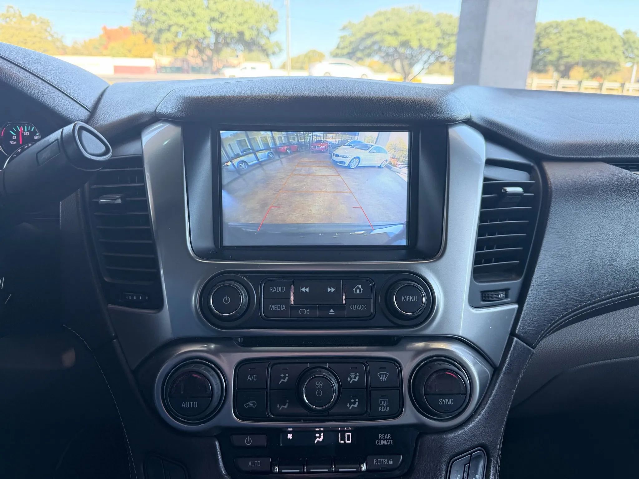 Used 2020 Chevrolet Tahoe LT image 17