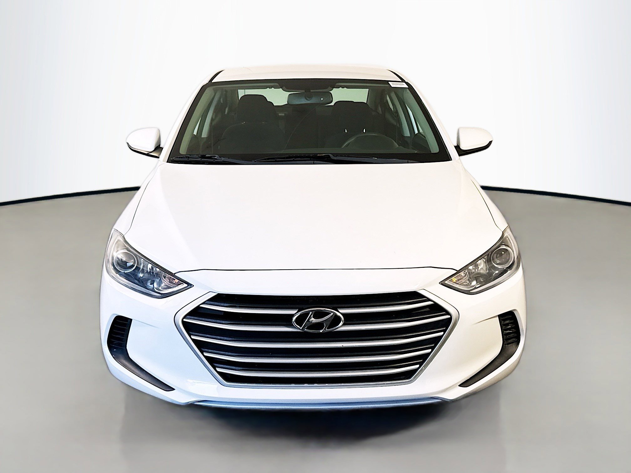Used 2018 Hyundai Elantra SEL image 2
