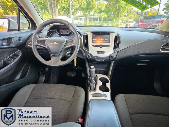 Used 2017 Chevrolet Cruze LS image 9