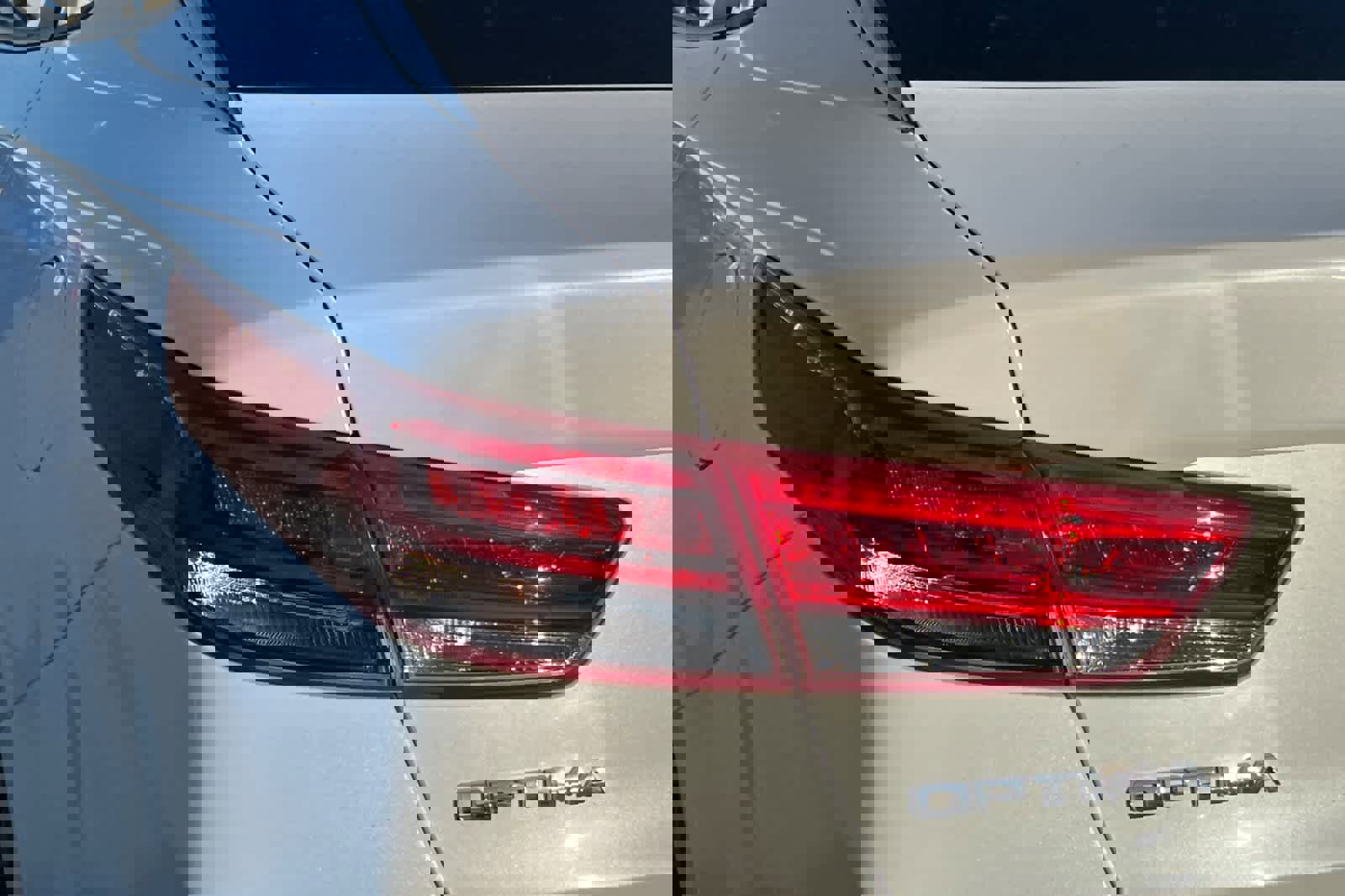 Used 2017 Kia Optima EX image 15