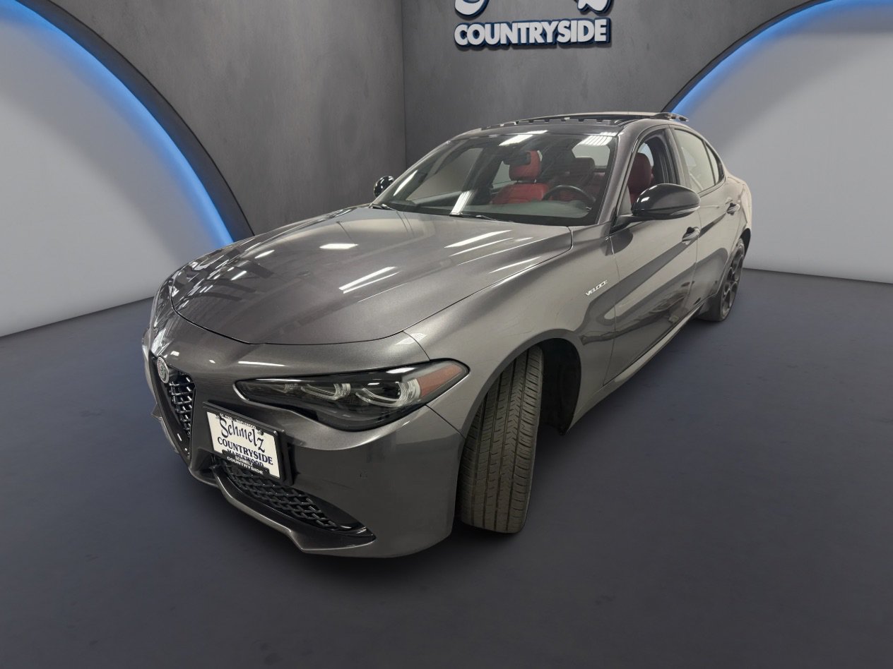 Used 2024 Alfa Romeo Giulia Veloce AWD/4WD image 8