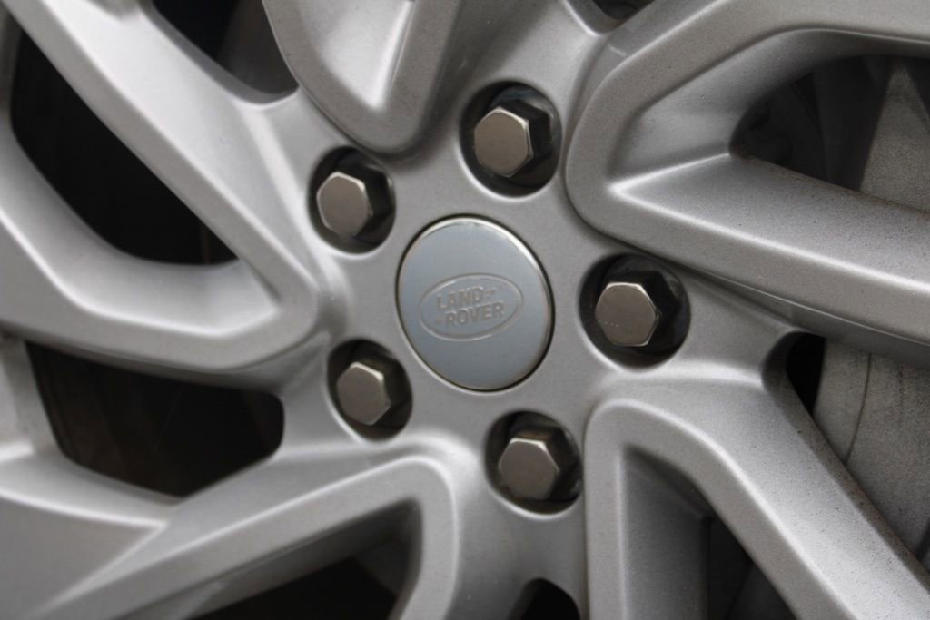 Certified 2025 Land Rover Discovery S image 11