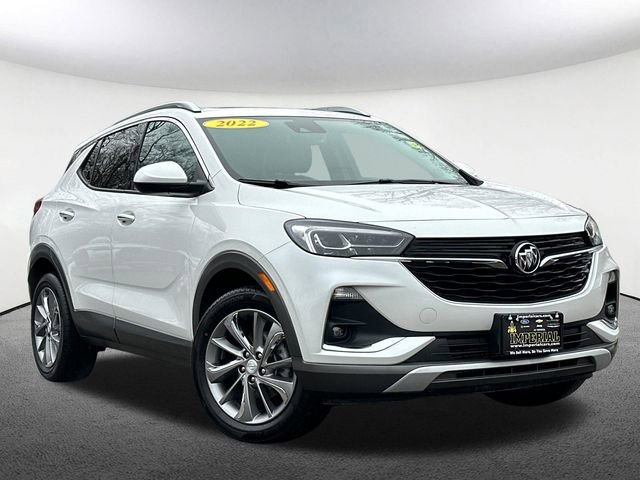 Used 2022 Buick Encore GX Essence w/ Experience Buick Package image 2
