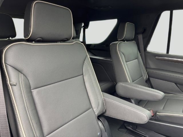 Used 2026 Chevrolet Tahoe Premier AWD/4WD image 45