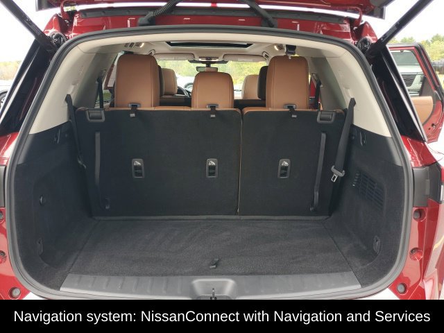 Certified 2025 Nissan Pathfinder Platinum w/ Black Appearance Package AWD/4WD image 21