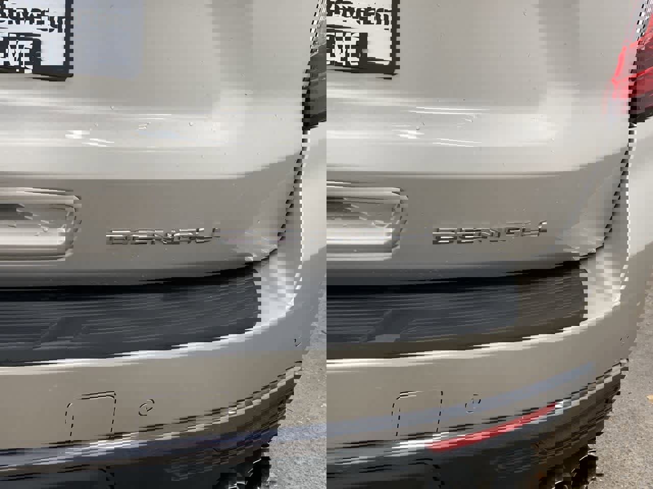 Used 2024 GMC Yukon Denali Ultimate image 11