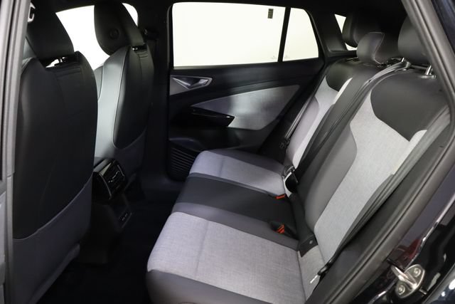 Used 2023 Volkswagen ID.4 2WD image 13