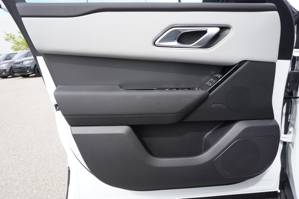 New 2026 Land Rover Range Rover Velar S AWD/4WD image 17