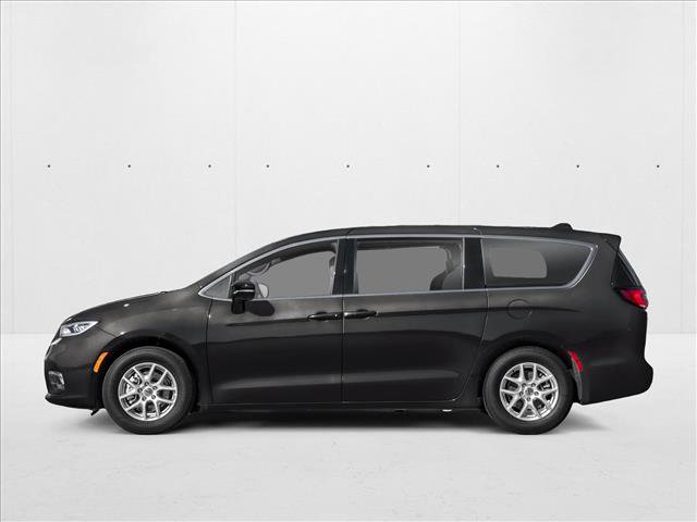 New 2026 Chrysler Pacifica Limited w/ Uconnect Theater Family Group AWD/4WD image 3