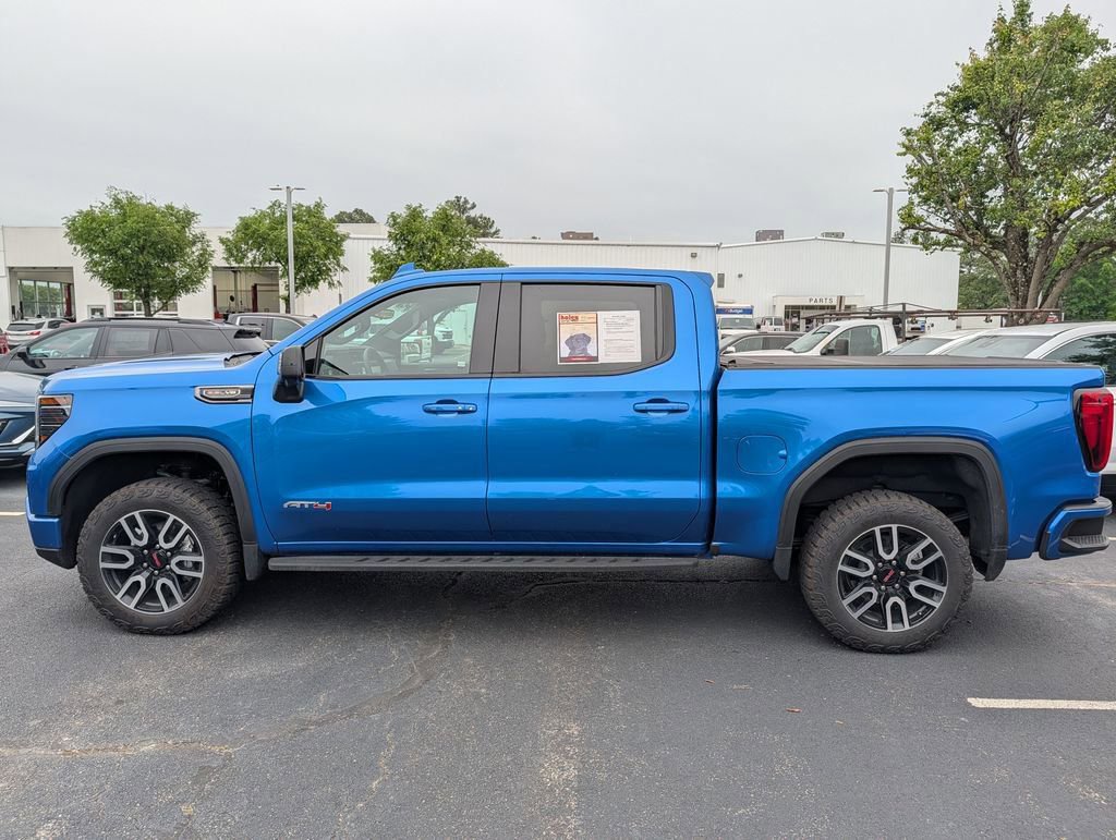 Used 2024 GMC Sierra 1500 AT4 w/ Technology Package AWD/4WD image 5