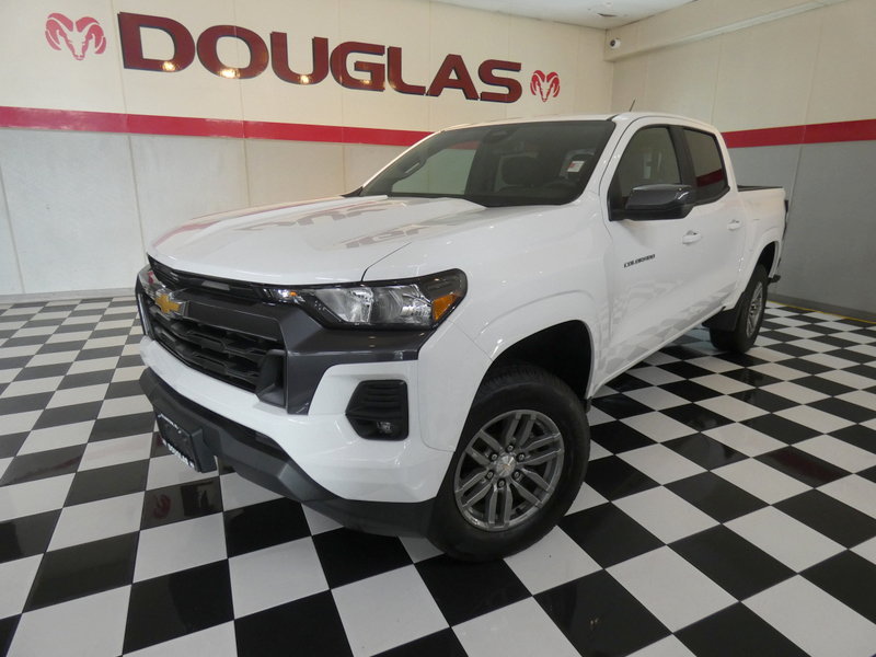 Used 2024 Chevrolet Colorado LT w/ LT Convenience Package II AWD/4WD image 1