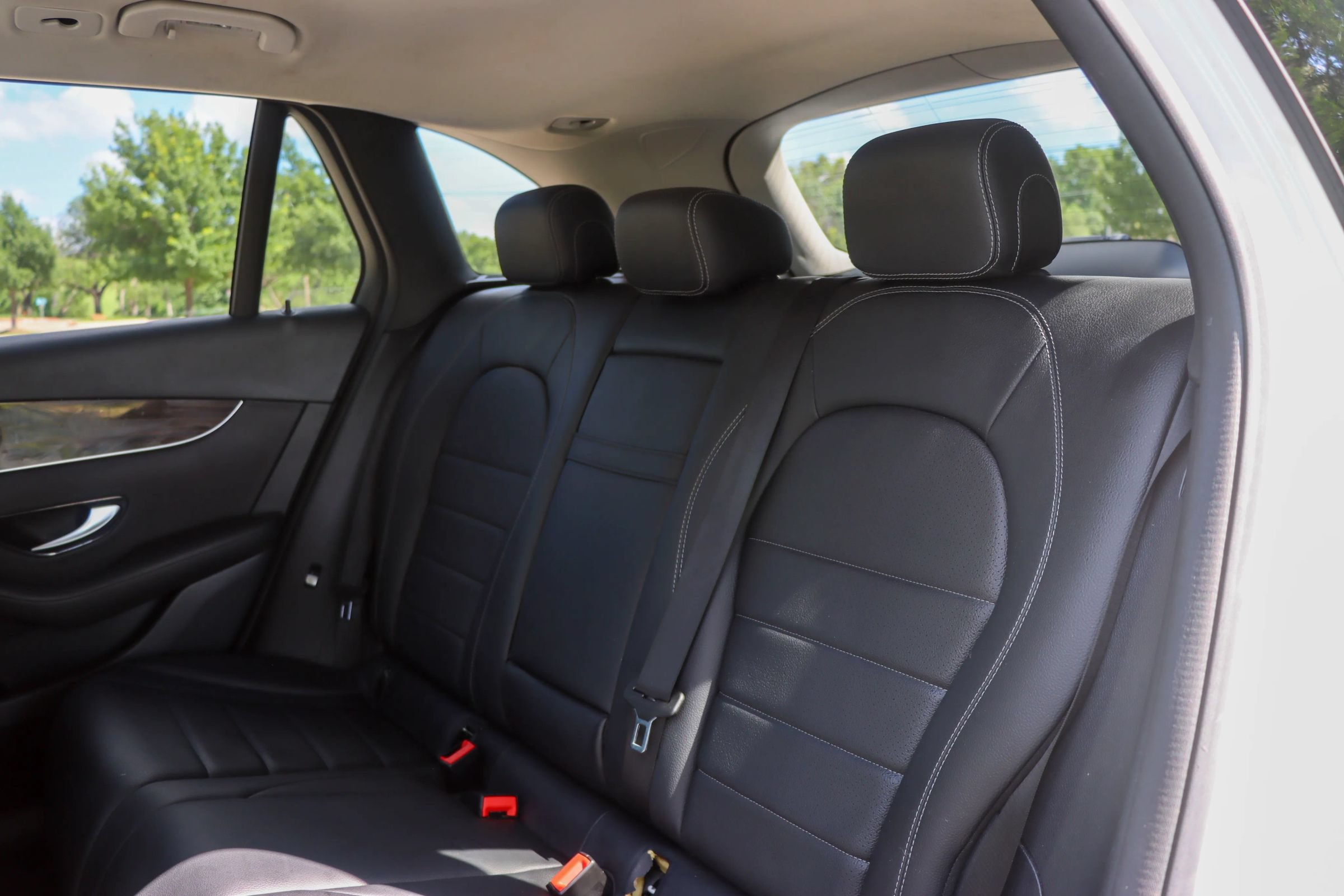 Used 2016 Mercedes-Benz GLC 300 w/ Premium Package image 16