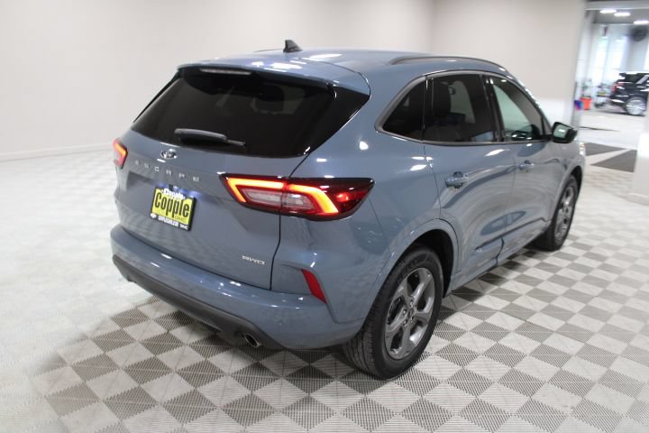 Used 2024 Ford Escape ST-Line w/ Tech Pack #1 AWD/4WD image 11