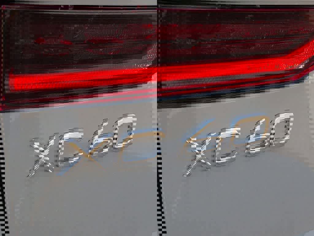 New 2026 Volvo XC60 B5 Ultra w/ Protection Package Premier image 12