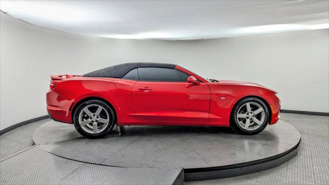 Used 2020 Chevrolet Camaro LT image 34