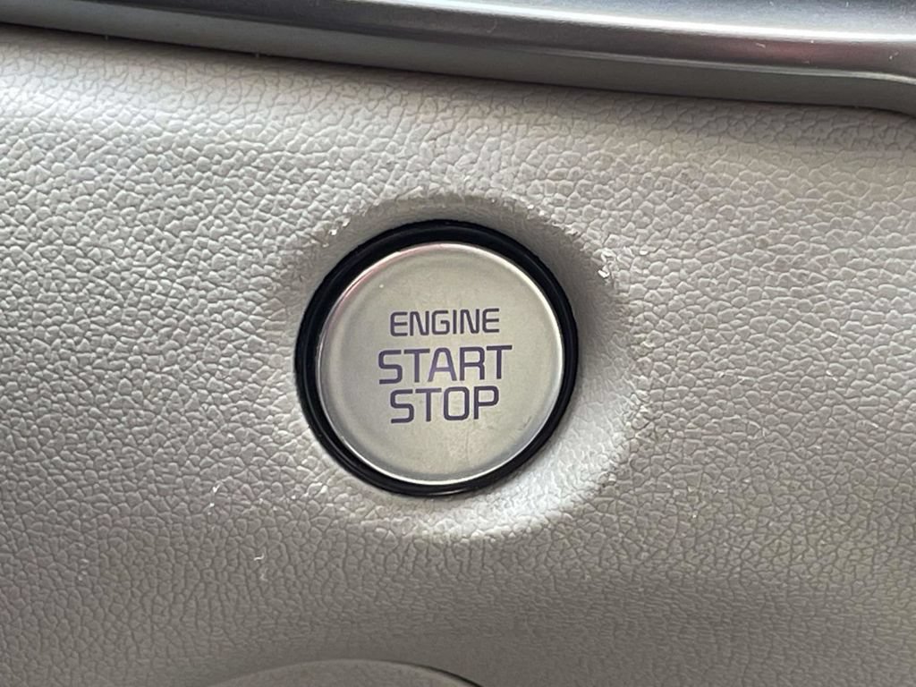 Used 2025 Kia Sorento S w/ Panoramic Sunroof Package FWD image 35