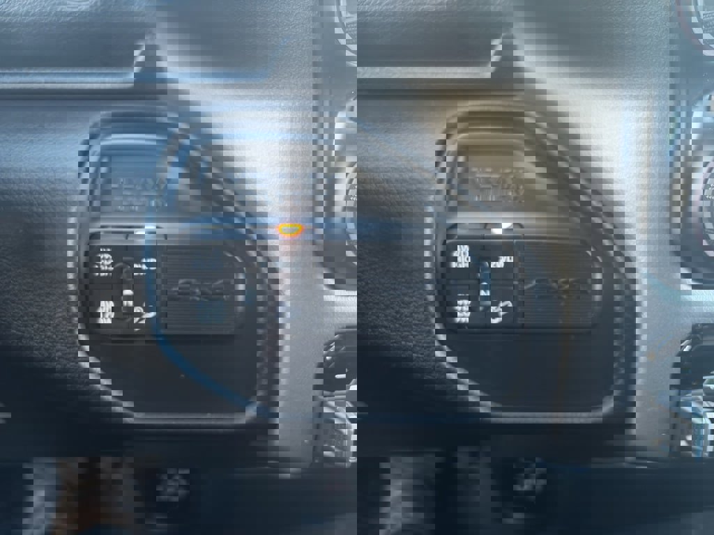 Used 2020 RAM 2500 Big Horn w/ Level 1 Equipment Group image 14