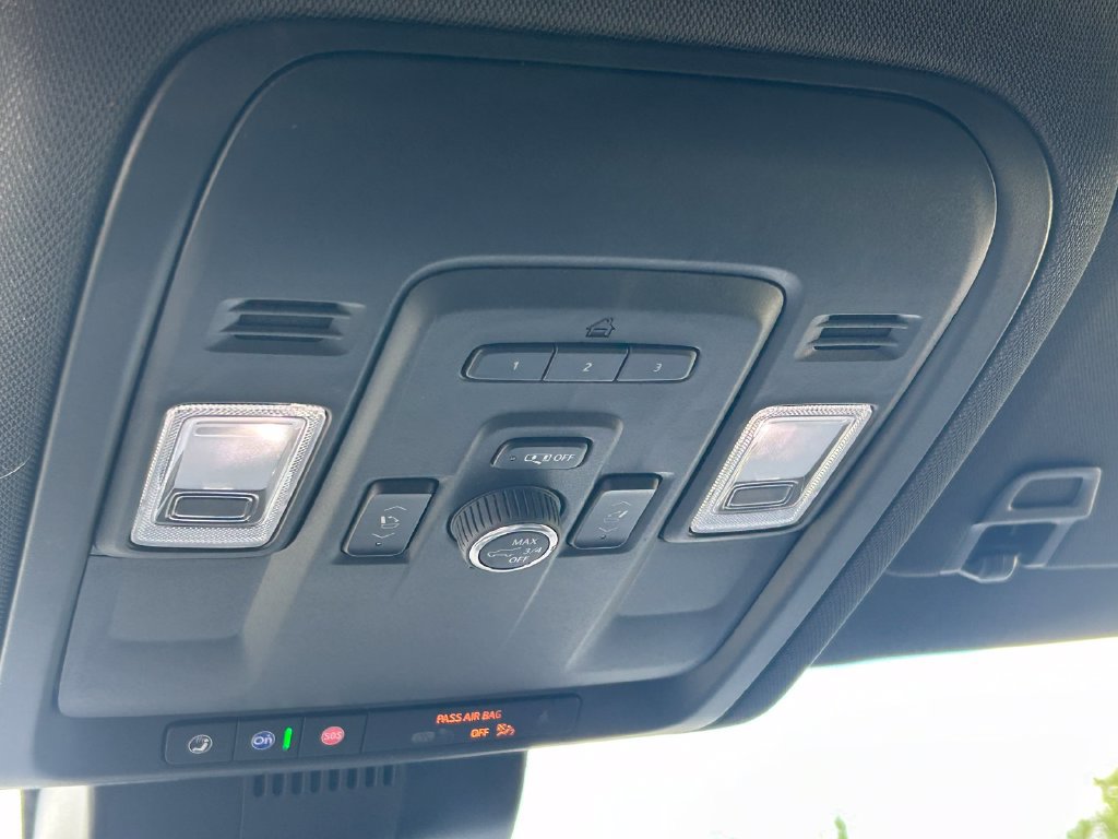 Used 2024 Chevrolet Tahoe LT w/ Luxury Package RWD image 20