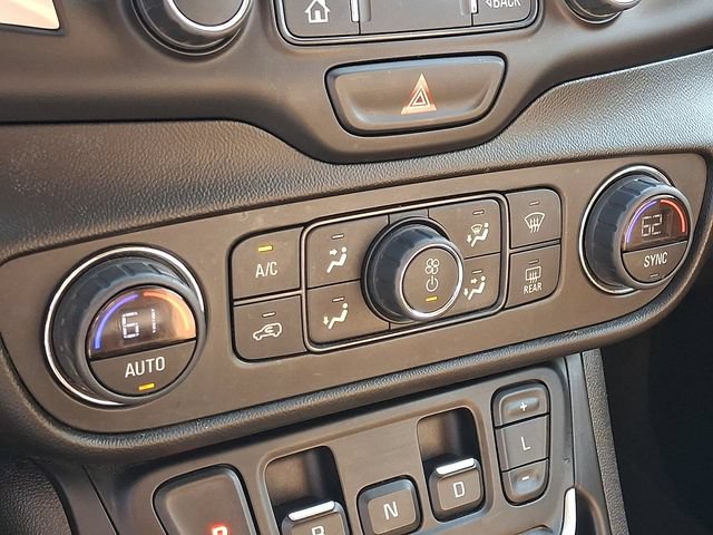 Used 2020 GMC Terrain SLT w/ Preferred Package AWD/4WD image 17