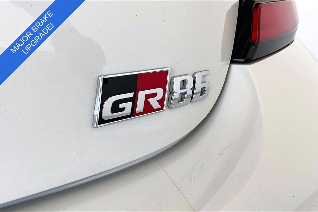 Used 2023 Toyota GR86 Premium w/ ALL Weather Mat Package (TMS) RWD image 42