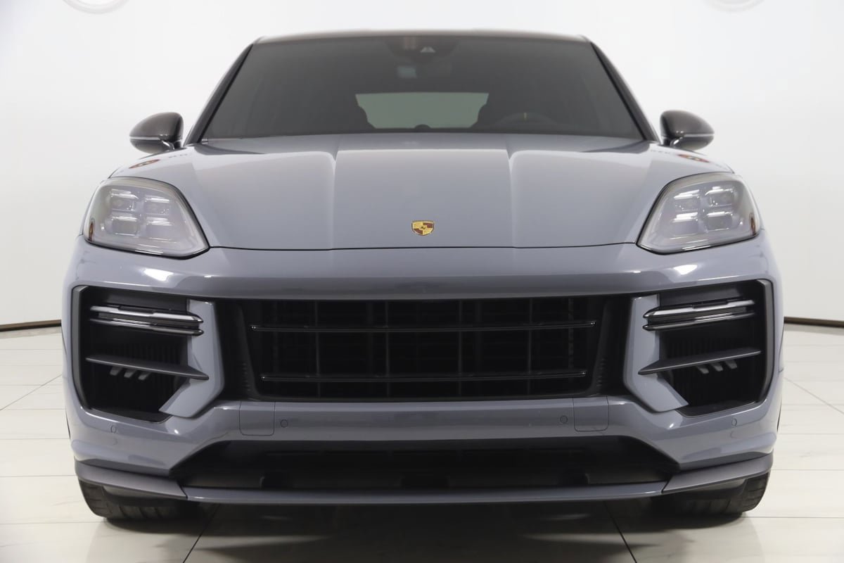 Used 2024 Porsche Cayenne Turbo GT image 6
