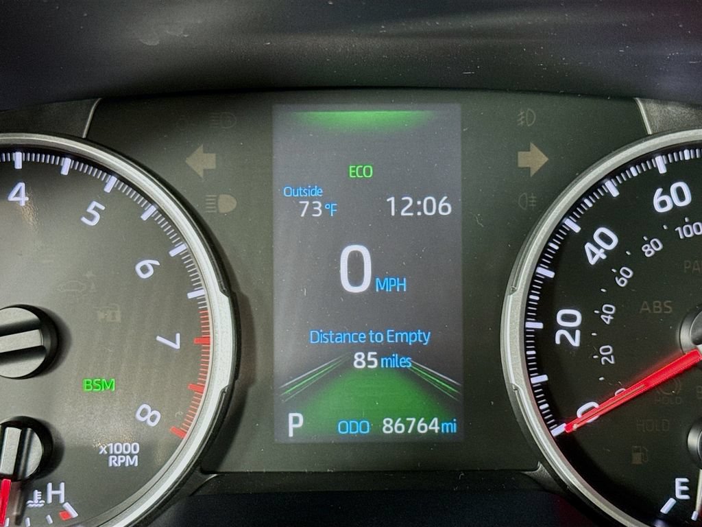 Used 2021 Toyota RAV4 XLE w/ Convenience Package AWD/4WD image 22
