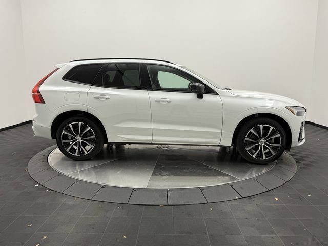 Certified 2023 Volvo XC60 B5 Plus w/ Climate Package image 8