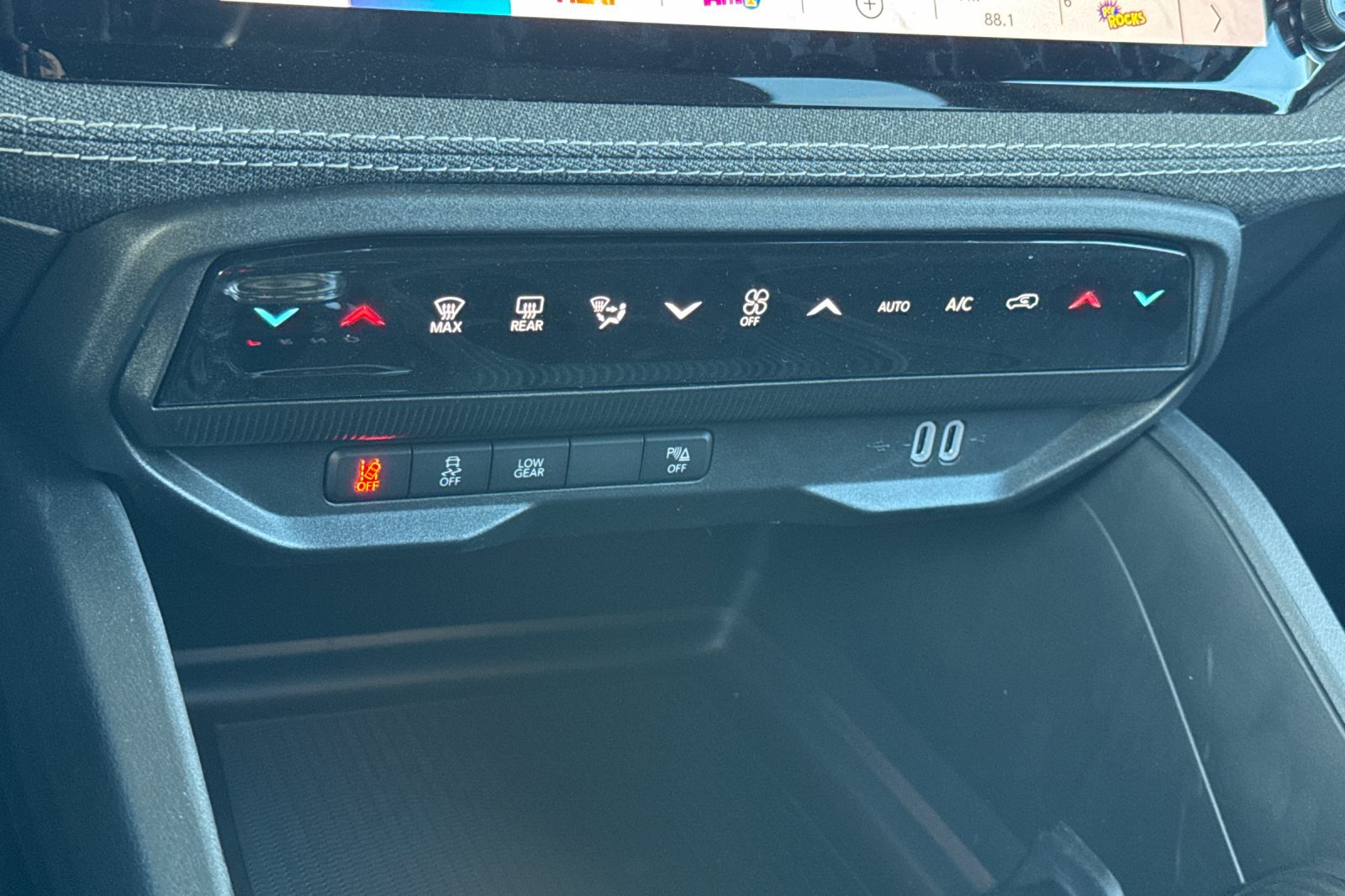 New 2026 Jeep Cherokee Laredo AWD/4WD image 18