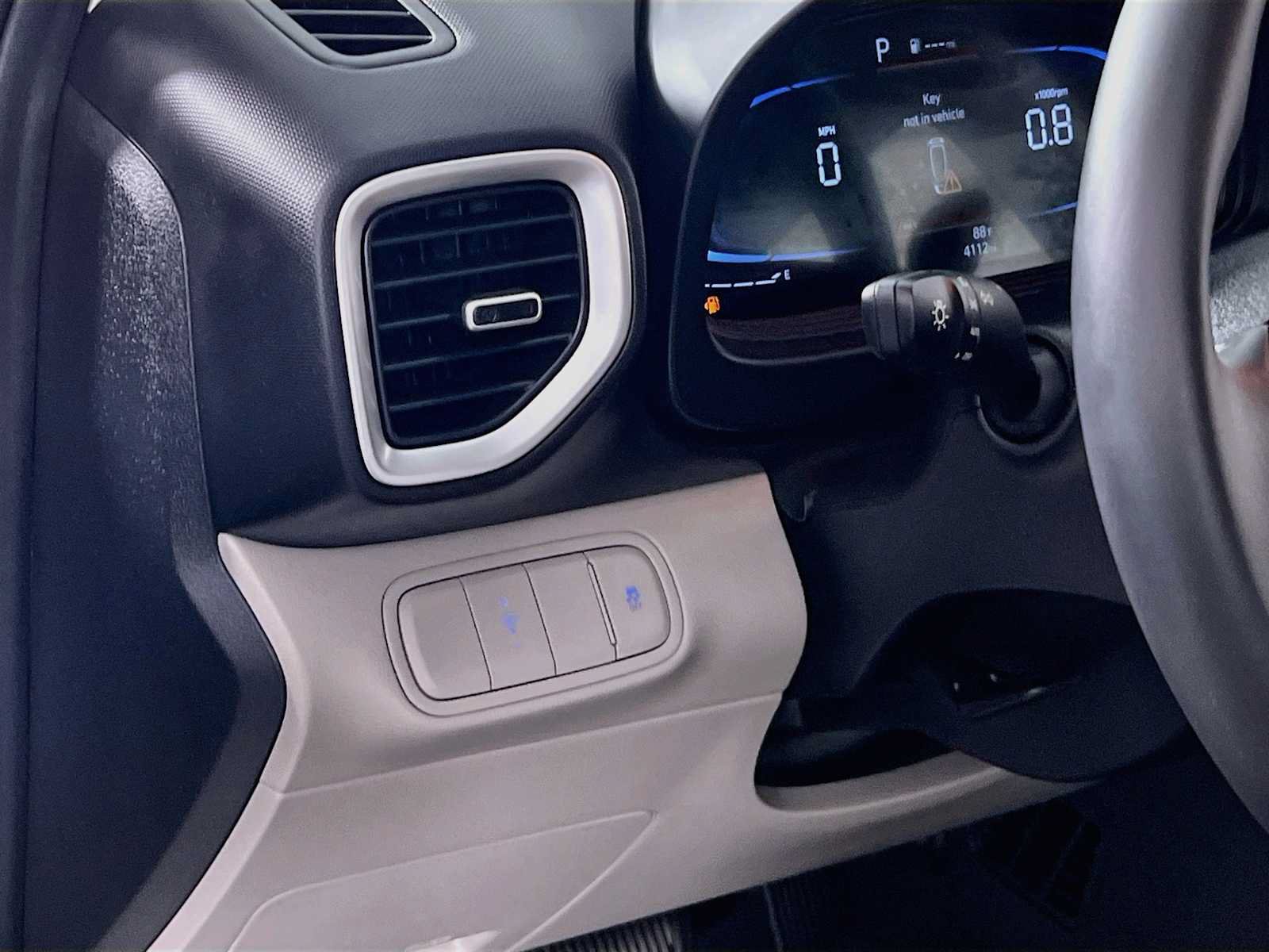 Certified 2025 Hyundai Venue FWD image 10
