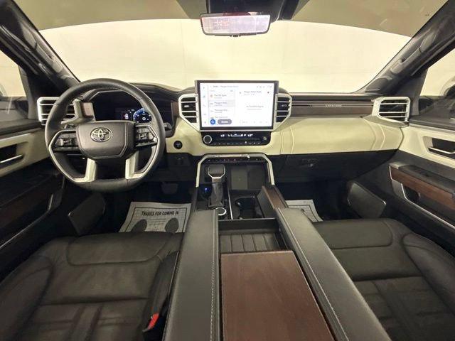 Used 2025 Toyota Sequoia Capstone AWD/4WD image 39