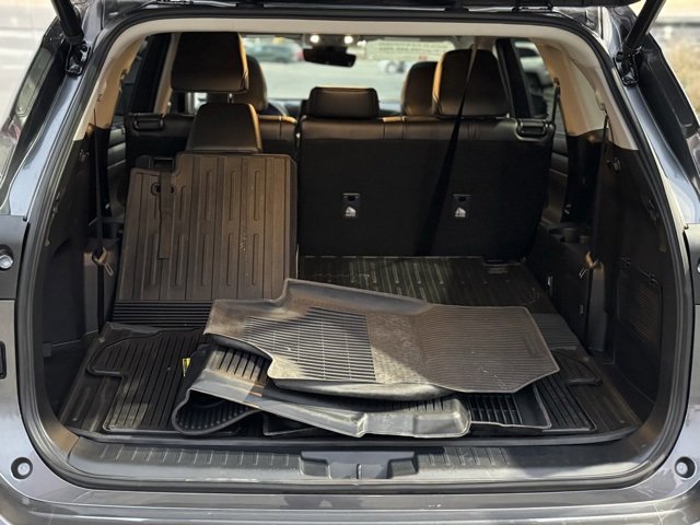 Certified 2022 Toyota Highlander XLE image 44