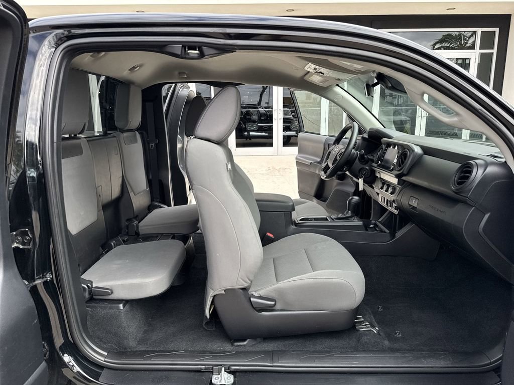 Used 2021 Toyota Tacoma SR w/ SR Convenience Package image 38