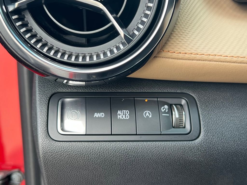 Used 2025 Chevrolet Equinox ACTIV w/ Safety and Technology Package image 19