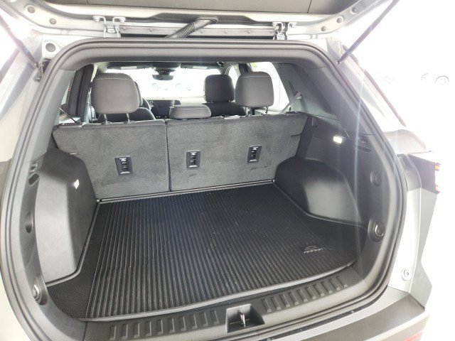 New 2026 Chevrolet Equinox LT w/ Safety and Technology Package image 7