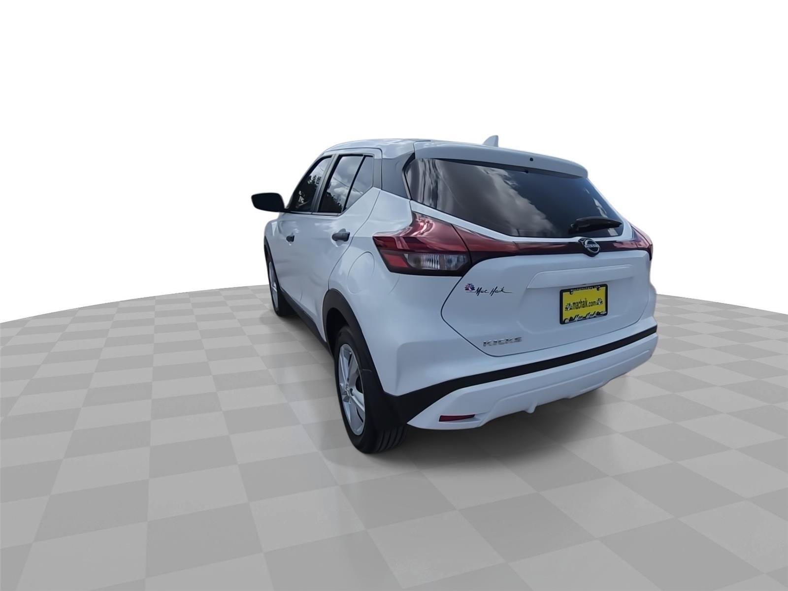 Used 2024 Nissan Kicks S FWD image 7